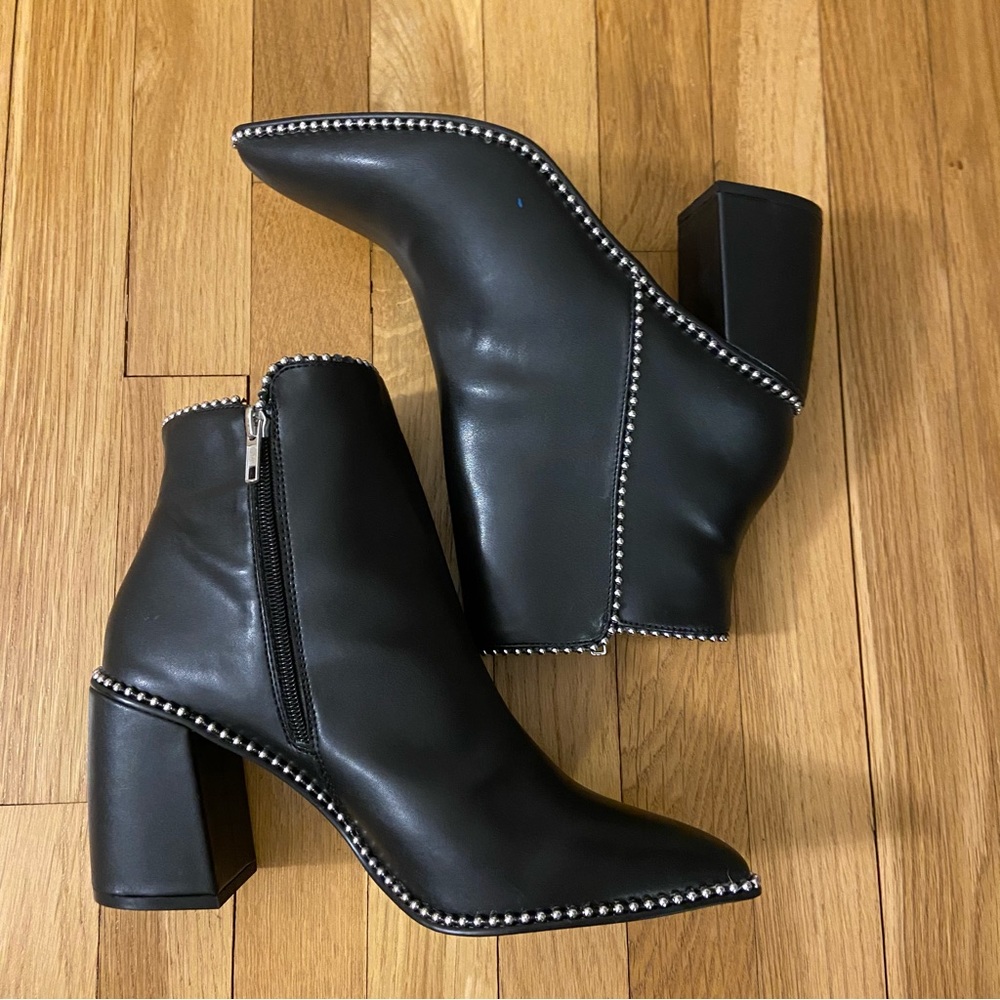 {Steve Madden} NIB Black Jinxed Embellished Pointed Toe Ankle Boots - size 10 - Picture 5 of 9